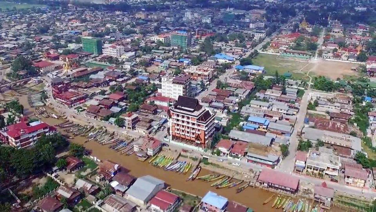 Thousand Island Hotel Inle Lake Екстер'єр фото
