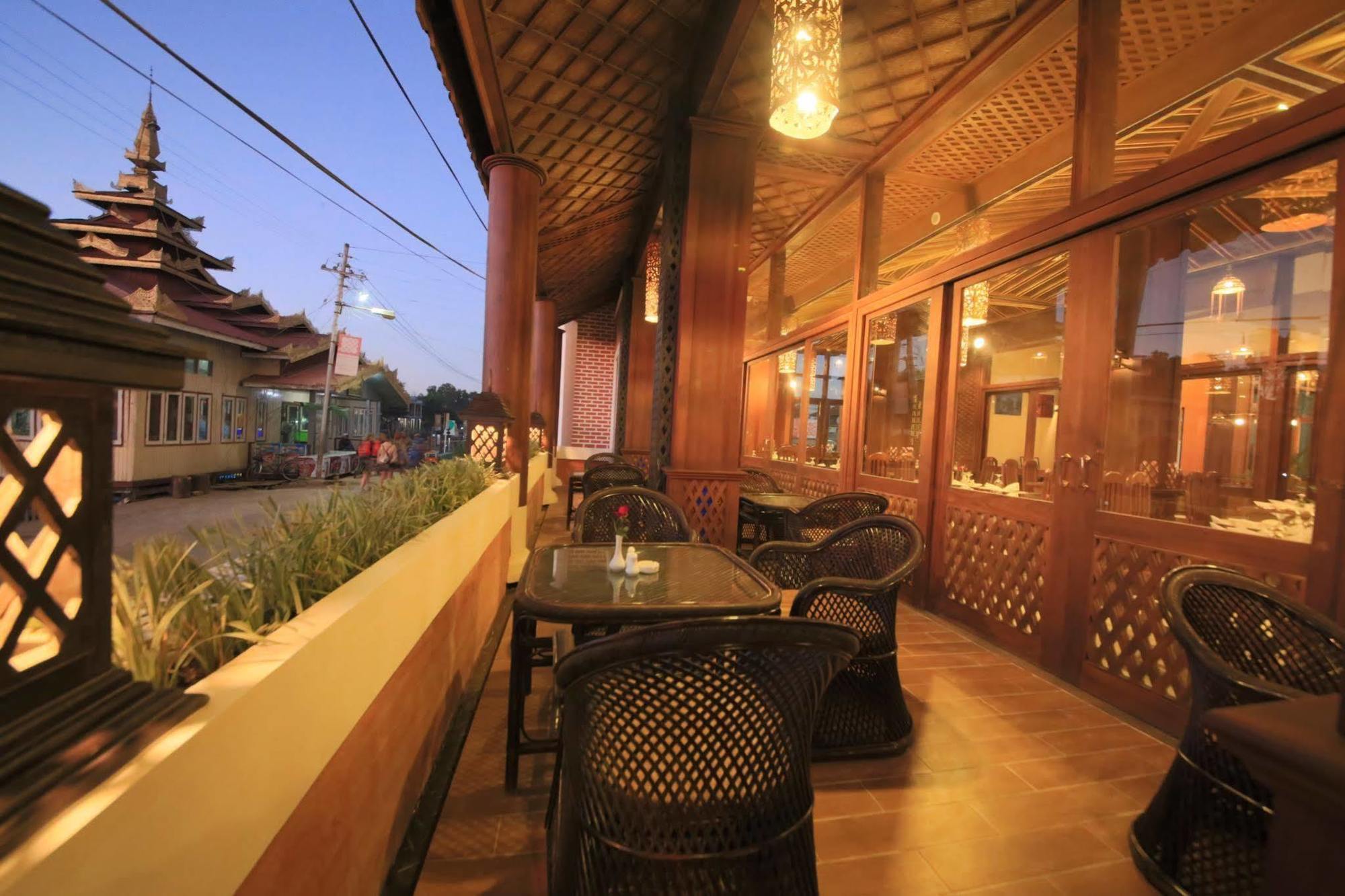 Thousand Island Hotel Inle Lake Екстер'єр фото