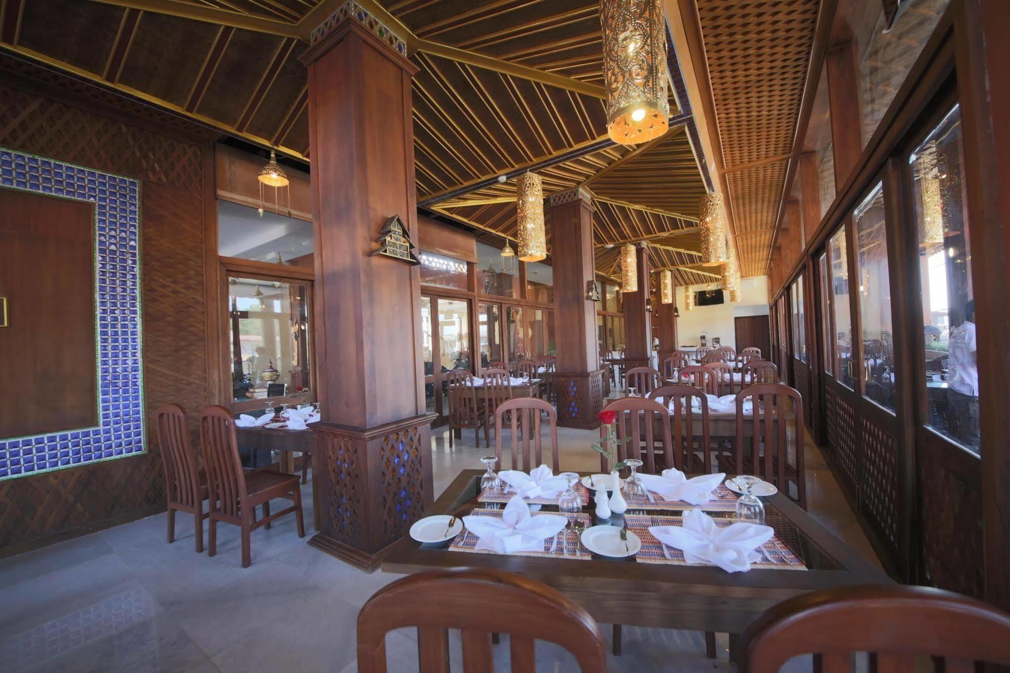 Thousand Island Hotel Inle Lake Екстер'єр фото