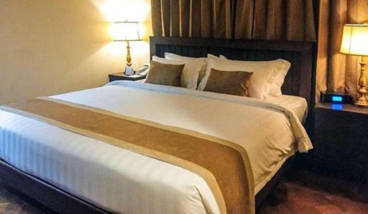 Thousand Island Hotel Inle Lake Екстер'єр фото