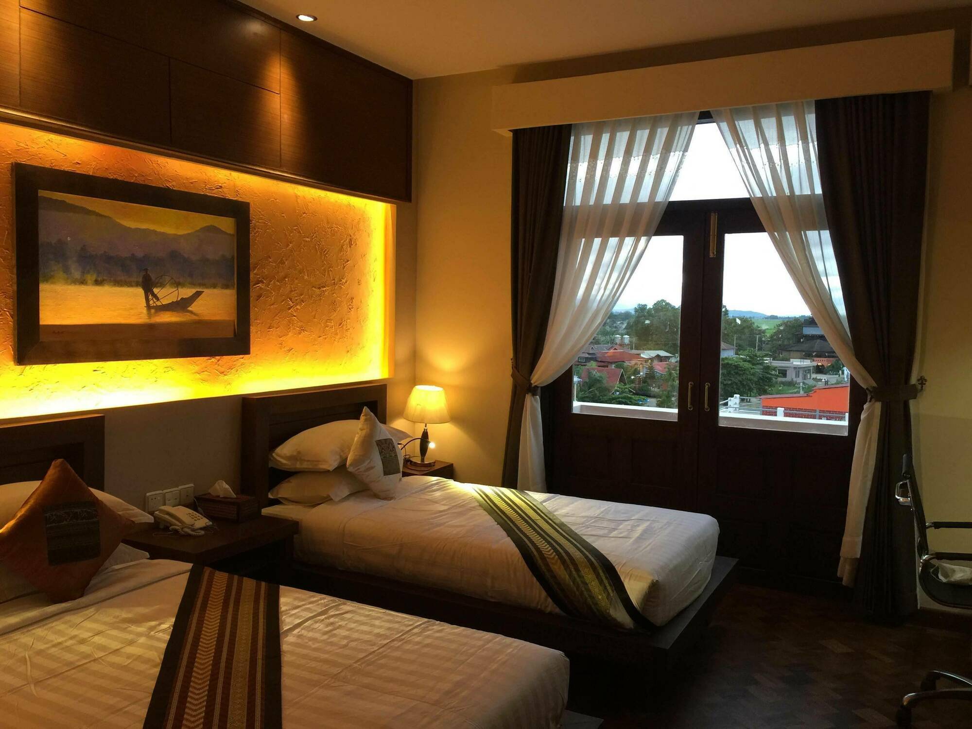 Thousand Island Hotel Inle Lake Екстер'єр фото
